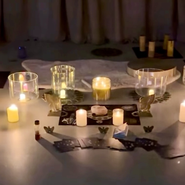 CRYSTAL SINGING BOWL SOUND BATH. MONDAY 4th AUGUST 8PM - 9.15PM